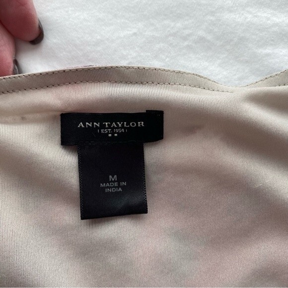 Ann Taylor 3D Floral Ruffle Pink Red Sleeveless Lightweight Romantic Top Size M - Picture 10 of 13